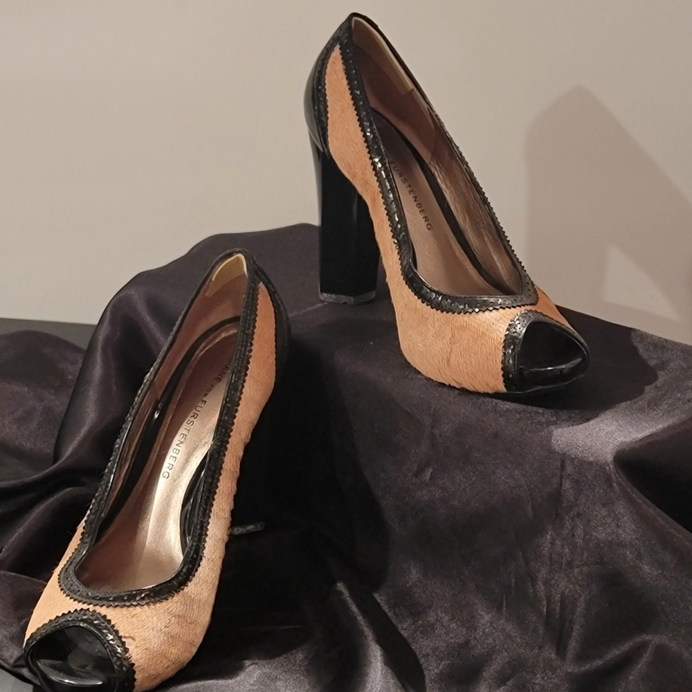 Diane‎ von Furstenberg Calf Hair Patent Leather Peep Toe Block Heel Pumps 6M